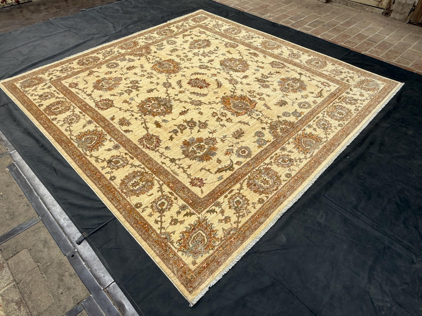 Traditional Hand-Knotted Square Beige Oriental Rug,Large Square Area rug,Neutral Beige and Brown Floral Area Rug,Classic Oriental Beige Rug