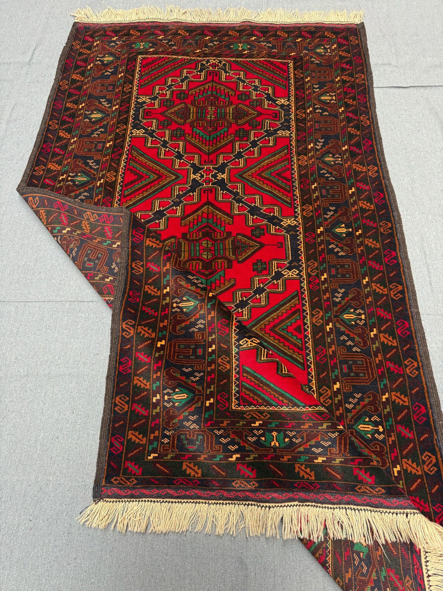 Handmade Turkish Rug-Bold Red Geometric Wool Carpet with Tribal Patterns,Traditional Handwoven Turkish Rug-Vibrant Red and Black Wool Carpet