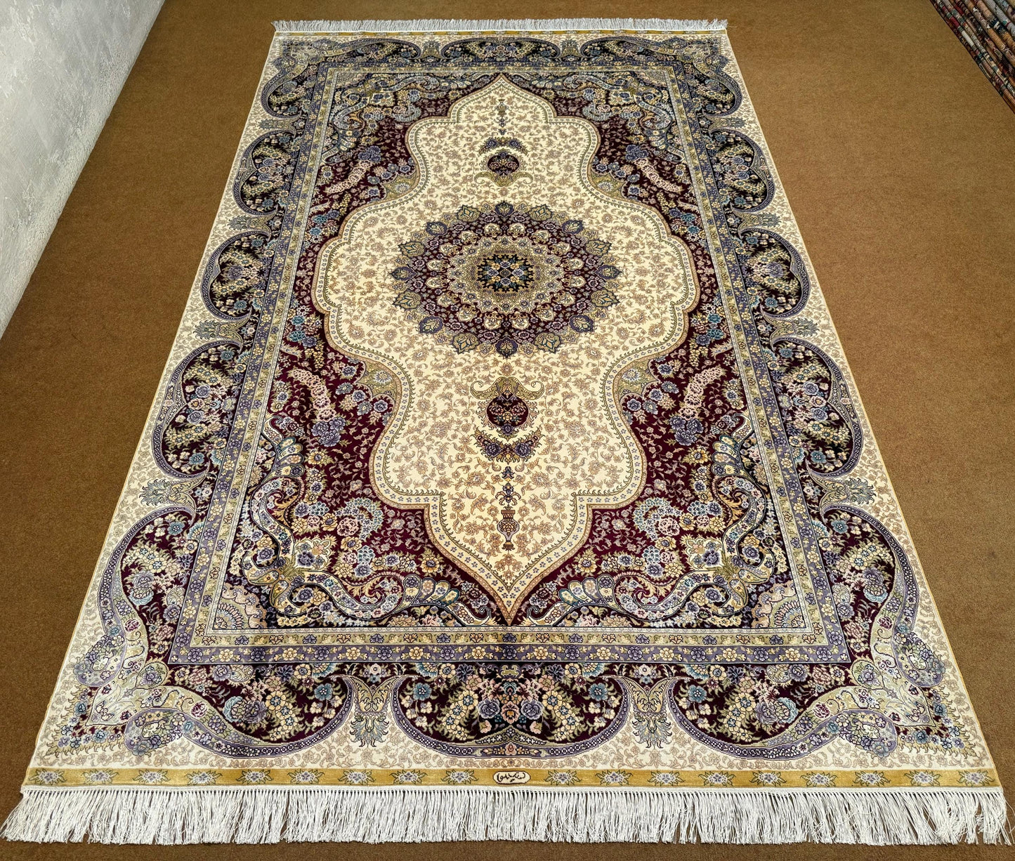 Handmade 5x8 Silk Rug – Luxury Persian-Style Oriental Carpet,Authentic Silk Rug 5x8 – Handwoven Floral Persian-Inspired Design,Original Silk