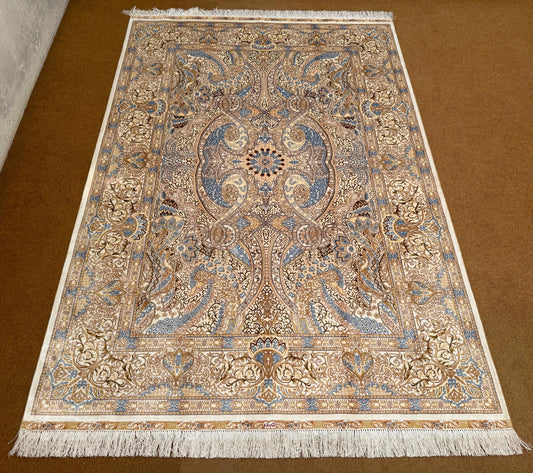 Luxury Handmade 4x6 Original Silk Rug – Persian-Inspired Carpet,Exquisite 4x6 Handmade Silk Rug – Oriental Medallion Design,Timeless Classic