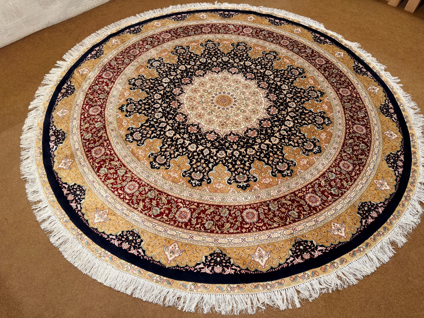 Luxury Handmade Round Silk Rug–Elegant Oriental Pattern,Authentic Persian Round Silk Rug – Handcrafted Luxury,Persian Artwork,Round Area rug