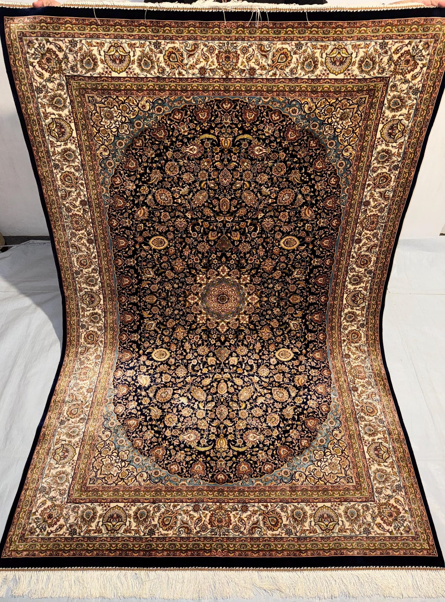 5x7 Persian Silk Rug | Intricate Black and Gold Floral Design,Luxury Persian Silk Rug,Persian-Style Silk Rug,Persian Oriental Floral Carpet.