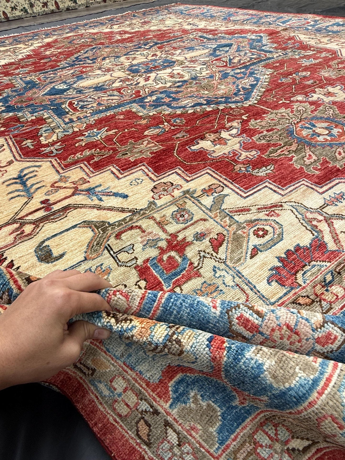 Handmade Heriz Rug,Vintage Heriz Persian Rug,Luxury Persian Heriz Rug,Large Heriz Rug,Hand-Knotted Red and Blue Wool Carpet,Rustic Heriz Rug