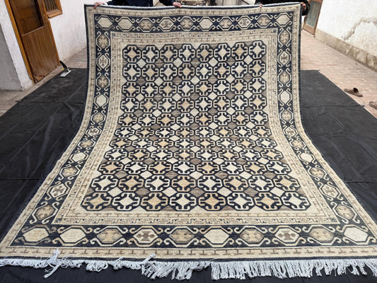 Large Handmade Turkish Oushak Rug,Black and Beige Oushak Rug,Vintage-Style Handmade Oushak Rug,Neutral Toned Oushak Rug,Neutral Oushak Rug