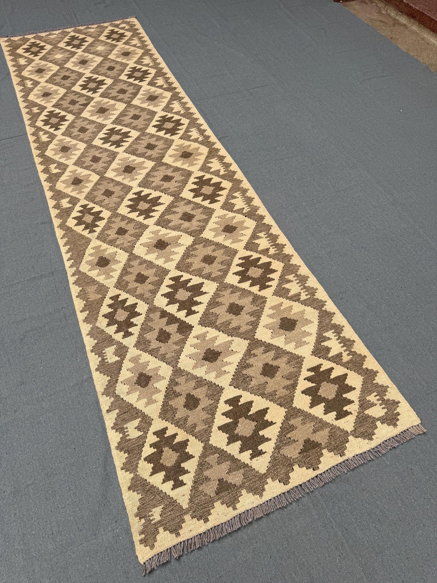 Vintage-Inspired Kilim Runner,Earthy Toned Kilim Runner rug,Handmade Turkish Flatweave Carpet for Narrow Spaces,Handmade Flatweave Kilim