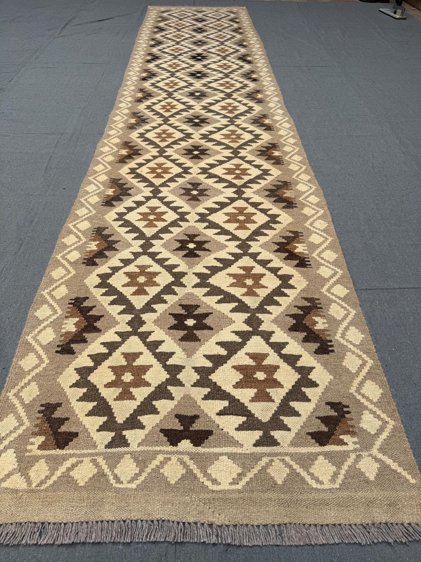 Traditional Turkish Kilim Runner Rug,Neutral Beige and Brown Geometric Design,Modern Home Kilim runner,Turkish Kilim Runner Rug,Boho Runner