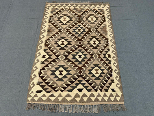 Handmade Kilim Rug - Geometric Wool Flatweave in Neutral Earthy Tones,Traditional Turkish Kilim Rug,Small Area Kilim Rug,Tribal Kilim Rug.