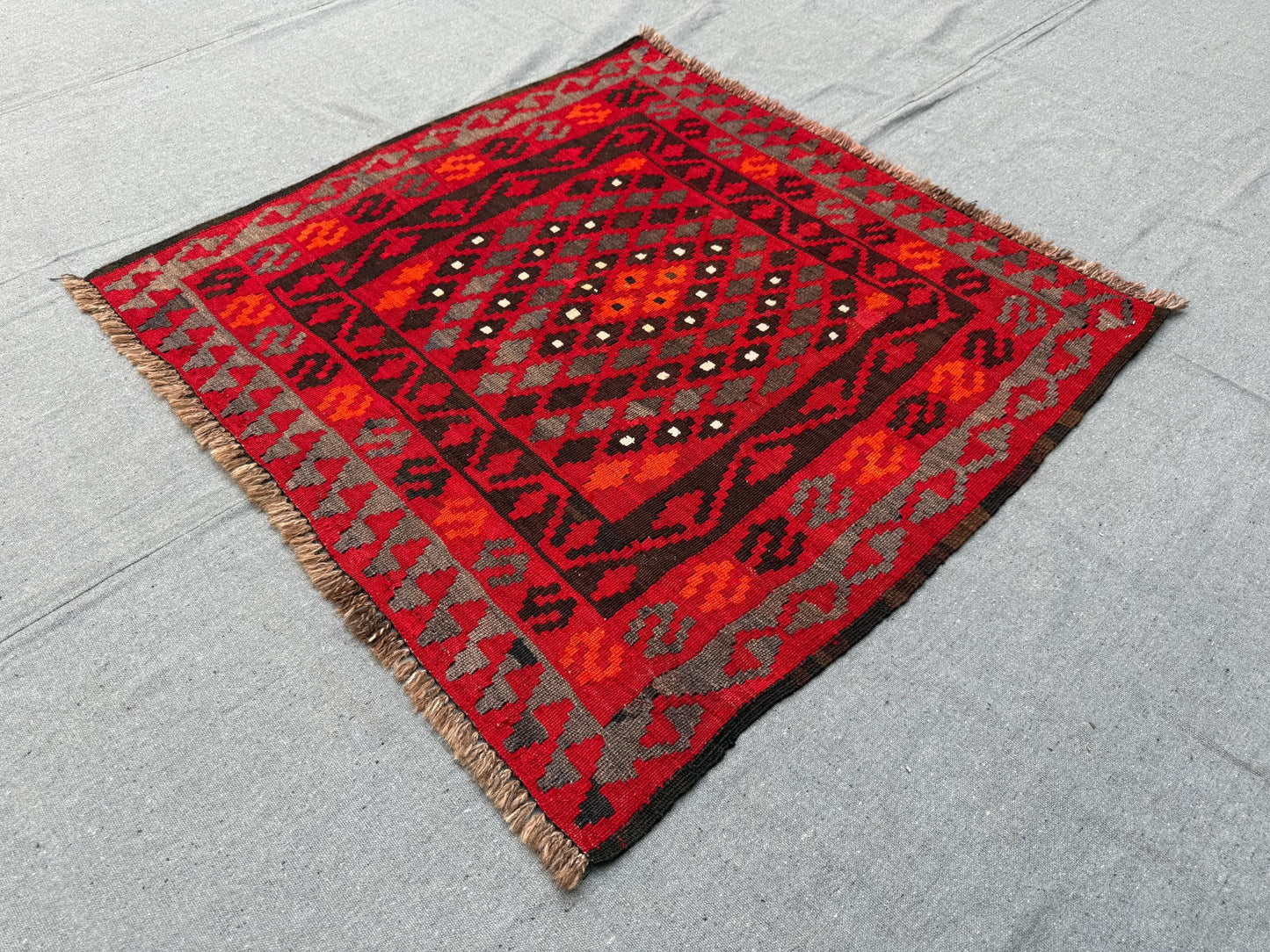 Handmade Vintage Red Small Kilim Wool Rug,Small Afghan Kilim Rug,Small Vintage Kilim rug for gift,Vibrant red kilim rug,Accent Kilim rug