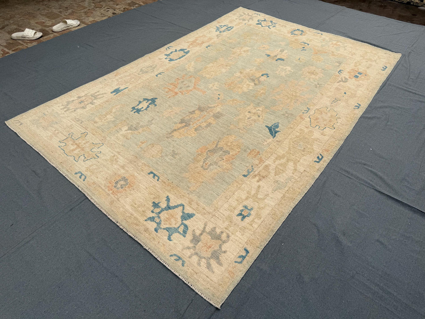 Handmade Turkish Oushak Rug 6x9 ft – Elegant Wool Area Carpet with Floral Patterns and Soft Pastel Tones, Perfect for Living Room or Bedroom