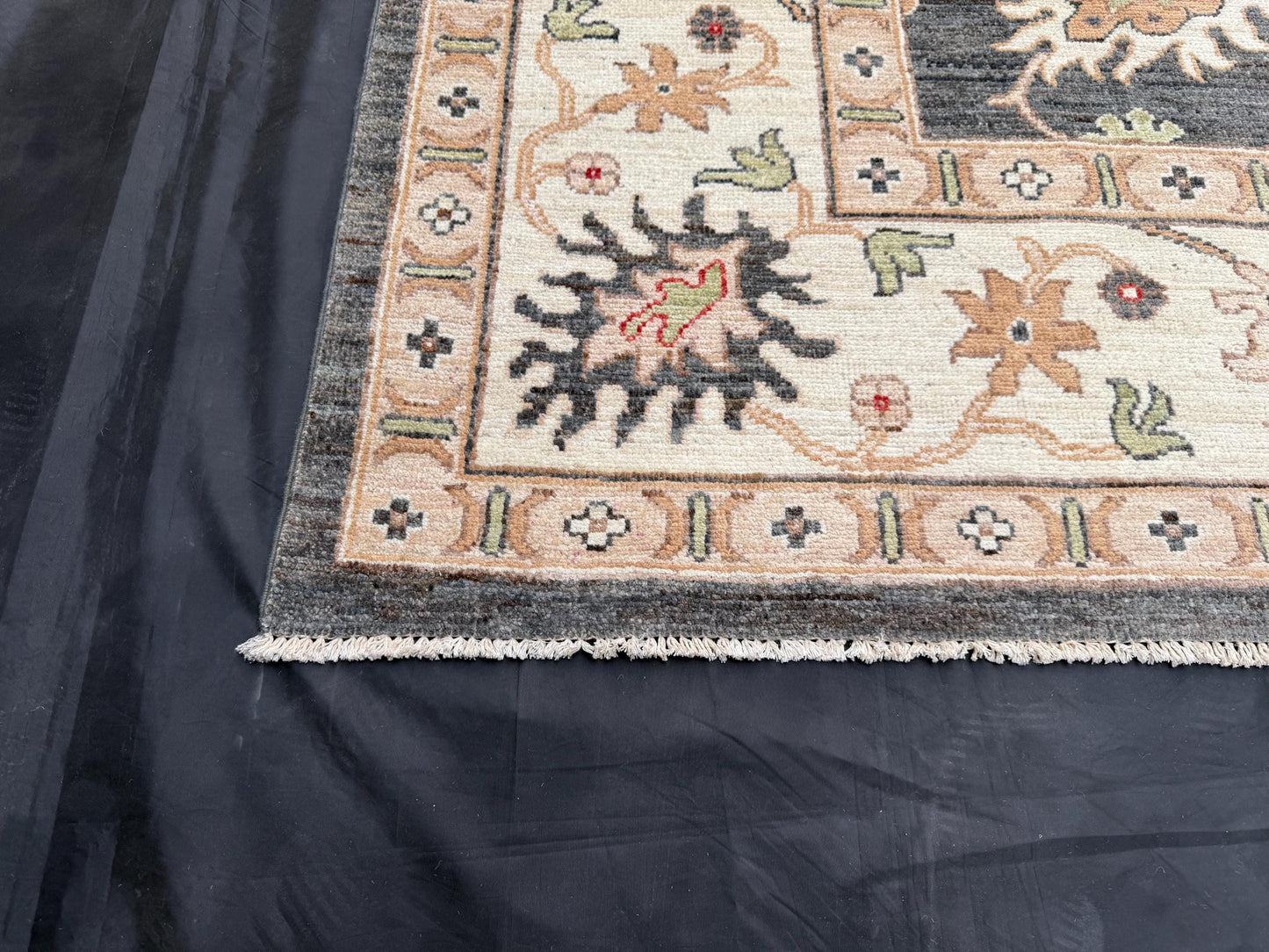 Handmade Oushak Rug - Elegant Black and Cream Floral Turkish Wool Carpet,Vintage-Inspired Oushak Rug,Rustic Turkish Oushak Rug,8x10 Rug