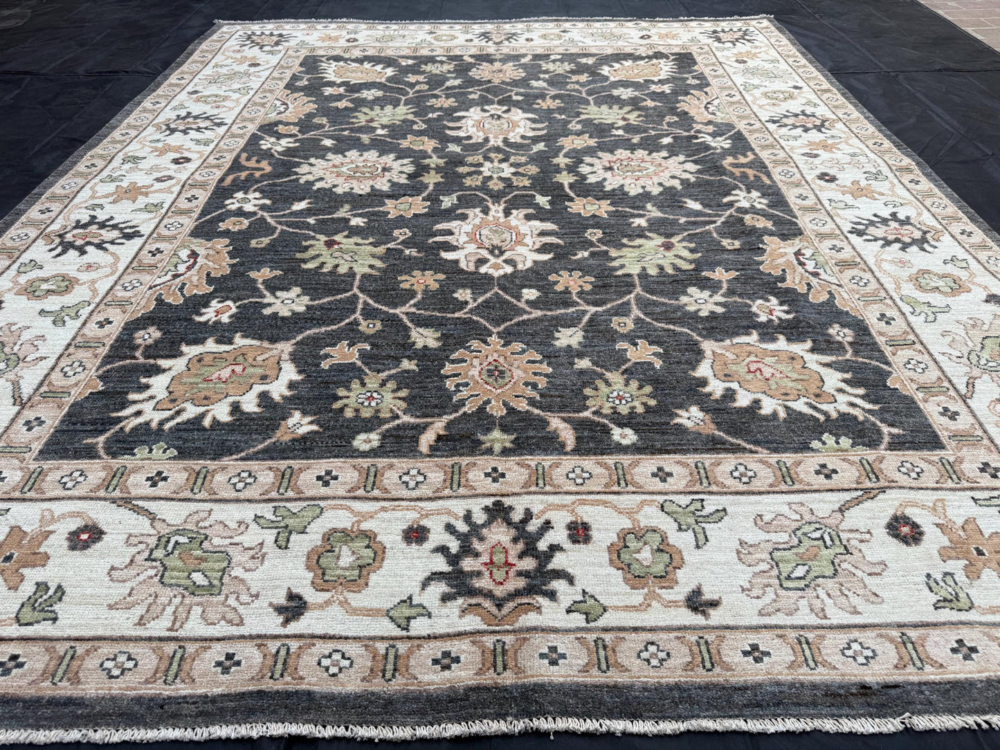 Handmade Oushak Rug - Elegant Black and Cream Floral Turkish Wool Carpet,Vintage-Inspired Oushak Rug,Rustic Turkish Oushak Rug,8x10 Rug