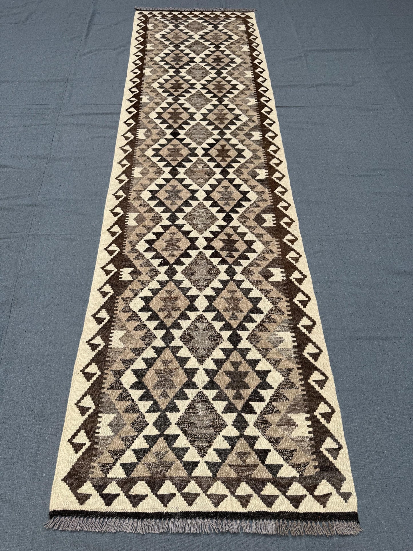 Turkish Boho Kilim Runner Rug-Geometric Beige and Brown Wool Flatweave Carpet,Rustic Kilim Runner-Handmade Wool Flatweave Carpet for Hallway