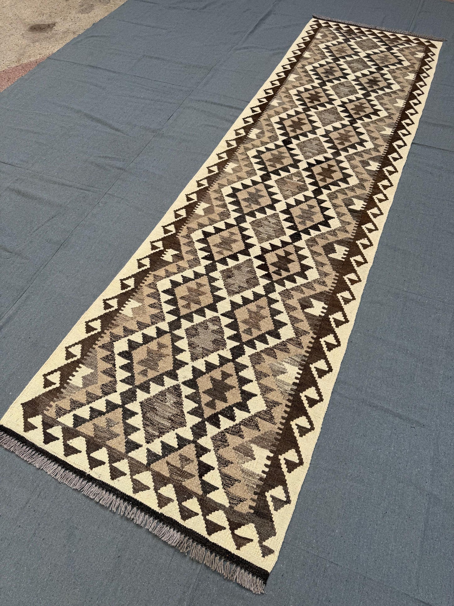 Turkish Boho Kilim Runner Rug-Geometric Beige and Brown Wool Flatweave Carpet,Rustic Kilim Runner-Handmade Wool Flatweave Carpet for Hallway