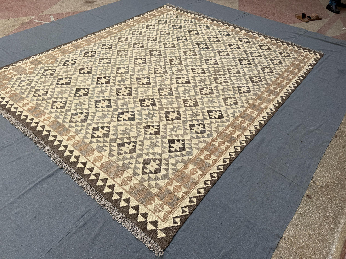 8x10 Handmade Kilim Rug-Geometric Wool Flatweave Beige and Brown,Turkish Kilim Rug with Neutral and Vibrant Accents.8x10 Kilim Rug