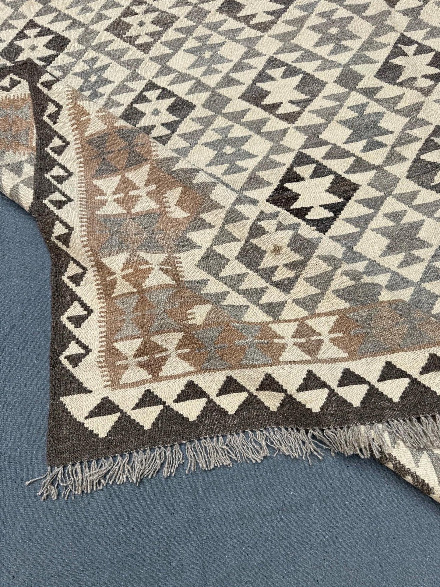 8x10 Handmade Kilim Rug-Geometric Wool Flatweave Beige and Brown,Turkish Kilim Rug with Neutral and Vibrant Accents.8x10 Kilim Rug