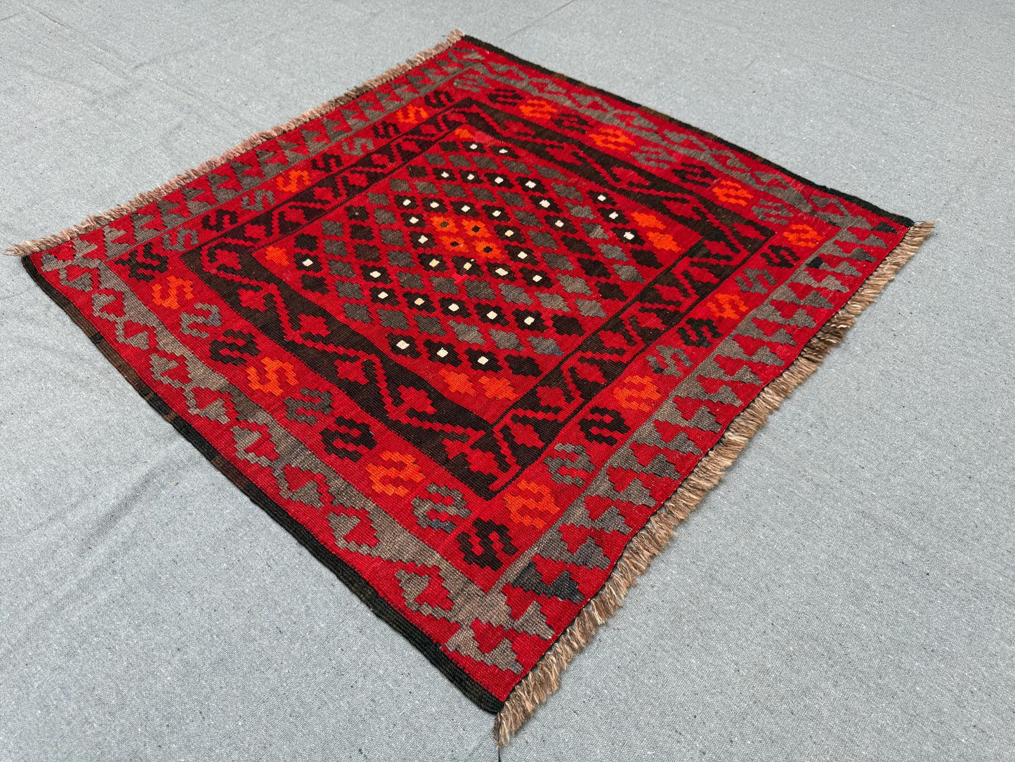 Handmade Vintage Red Small Kilim Wool Rug,Small Afghan Kilim Rug,Small Vintage Kilim rug for gift,Vibrant red kilim rug,Accent Kilim rug