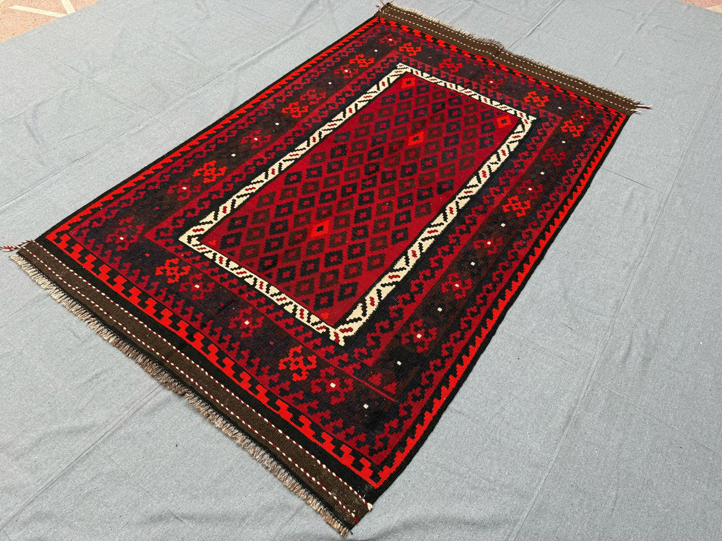 Handmade Vintage Red Small Kilim Wool Rug,Small Geometric Kilim Rug,Handmade Turkish Kilim Rug,Handmade Wool Flatweave,Bold Red Kilim Rug.