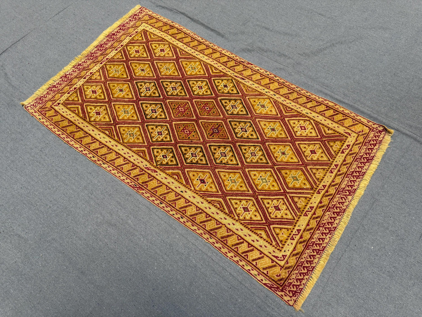 Handwoven Persian Afghan Rug - Vintage Wool Tribal Carpet - Gold, Red & Beige Geometric Oriental Rug 2.8 x 4.5 ft