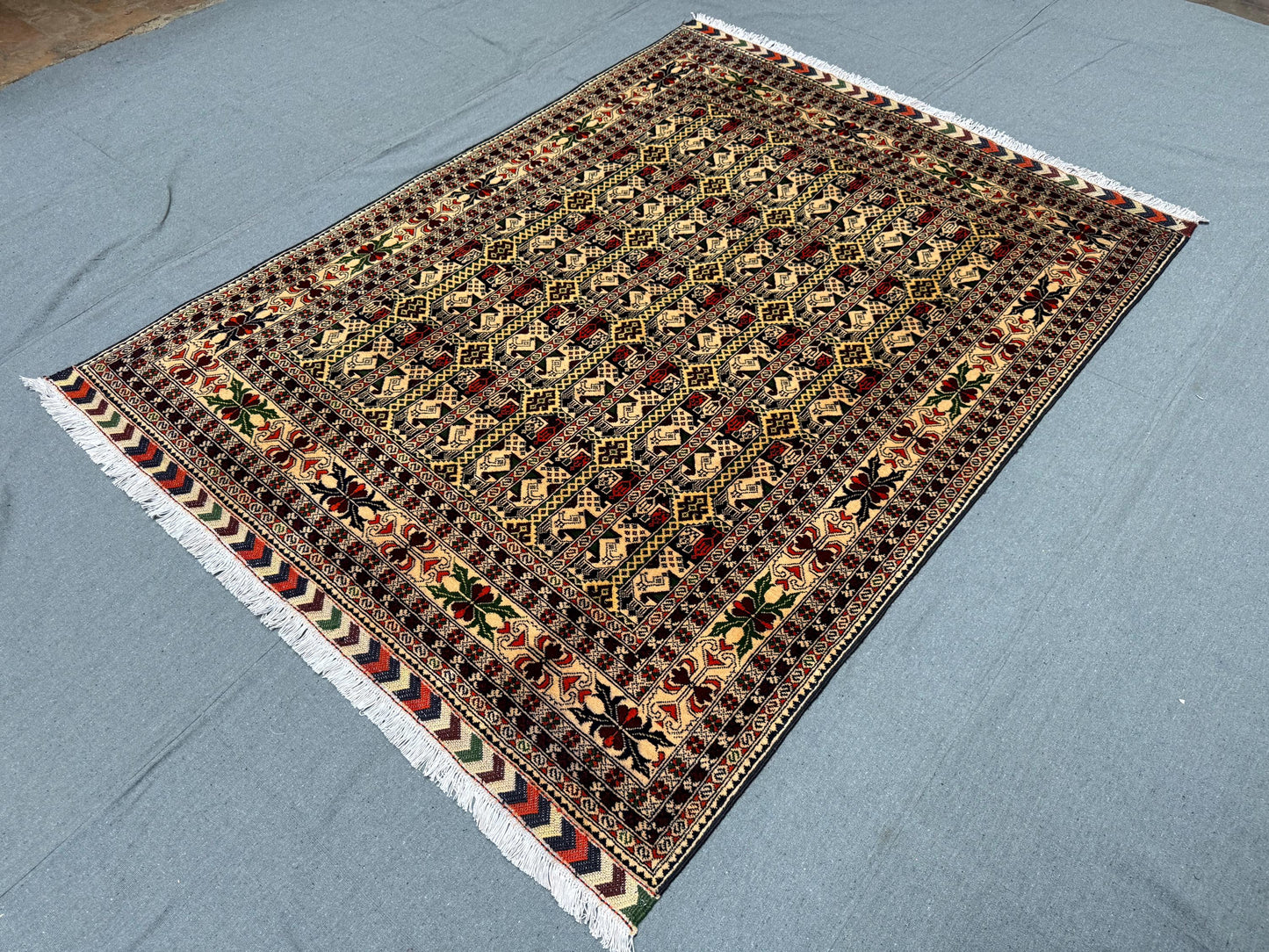 Handmade Oriental Rug –5x7 ft Traditional Wool Carpet with Floral & Geometric Patterns,Wool Carpet with Intricate Tribal Designs,Vintage rug