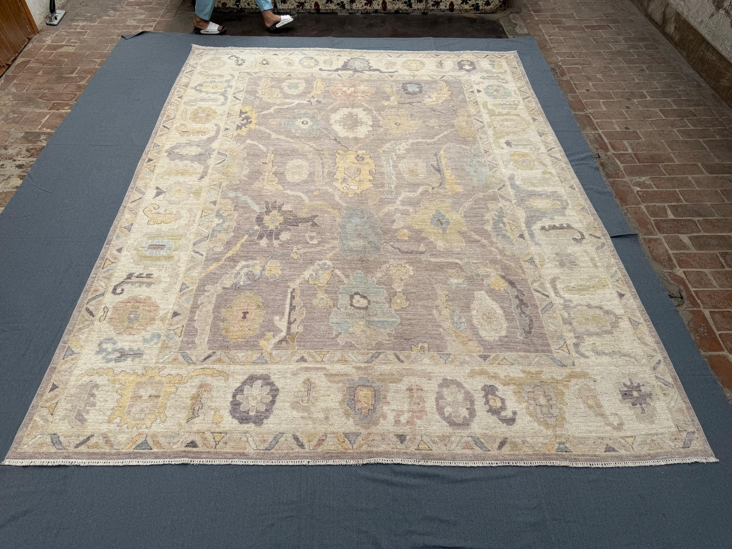 Handmade Turkish Oushak Rug 9x12 ft – Luxurious Wool Area Carpet with Soft Pastel Floral Design, Traditional Vintage-Inspired Oriental Rug