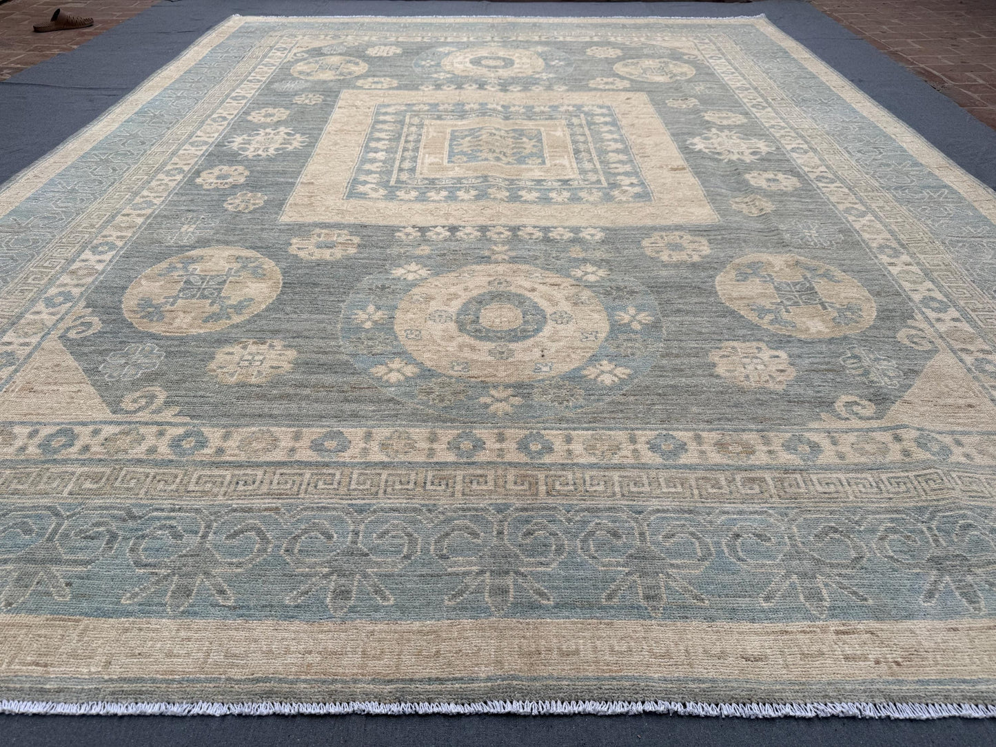 Handmade Turkish Oriental Rug 9x12 ft – Luxurious Wool Carpet with Subtle Geometric Motifs and Soft Pastel Tones for Living Spaces