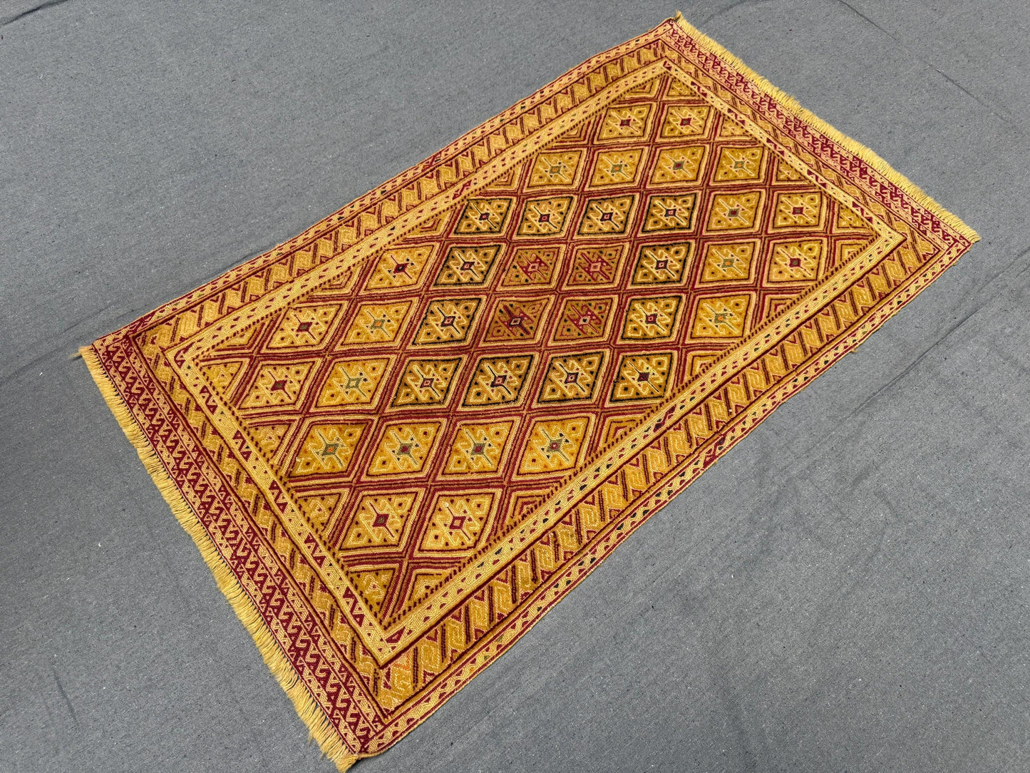 Handwoven Persian Afghan Rug - Vintage Wool Tribal Carpet - Gold, Red & Beige Geometric Oriental Rug 2.8 x 4.5 ft